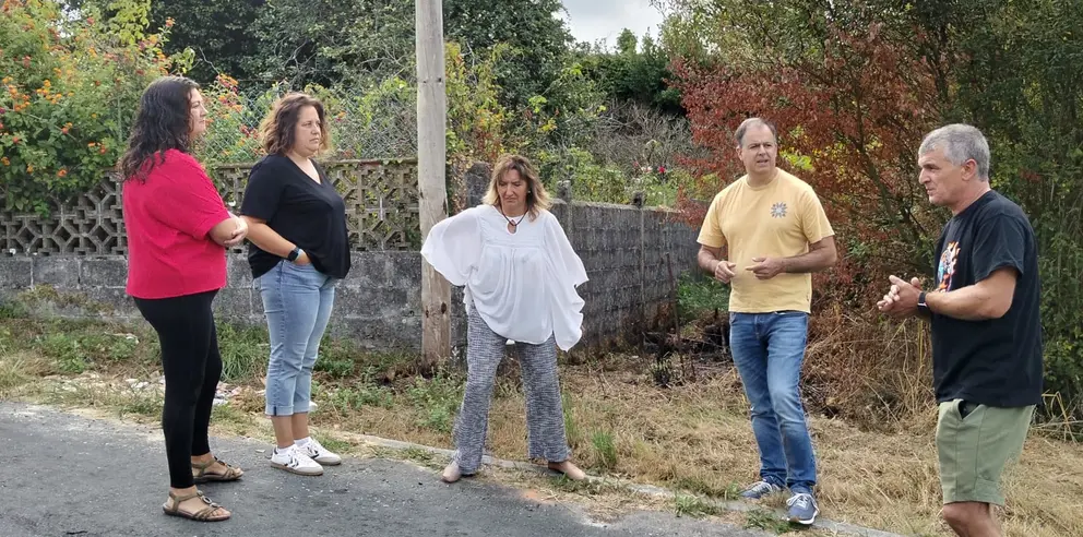 encontro veci&ntilde;anza da r&uacute;a Lousas