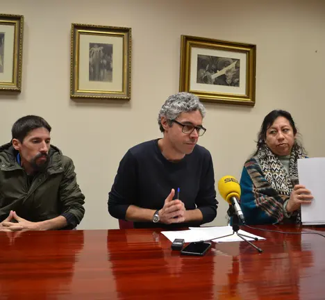 presentaci&oacute;n da mocion de apoio &aacute; ILP "Esenciais"