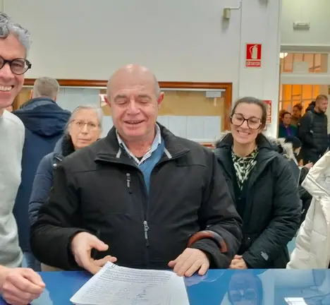 Entrega das sinaturas para a mellora do parque Pablo Iglesias